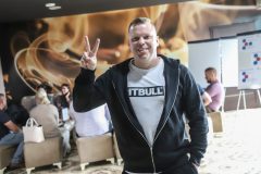 060_foto_Zoltan-Schnelczer