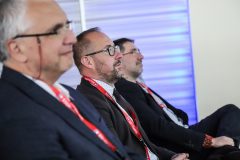 080_foto_Zoltan-Schnelczer